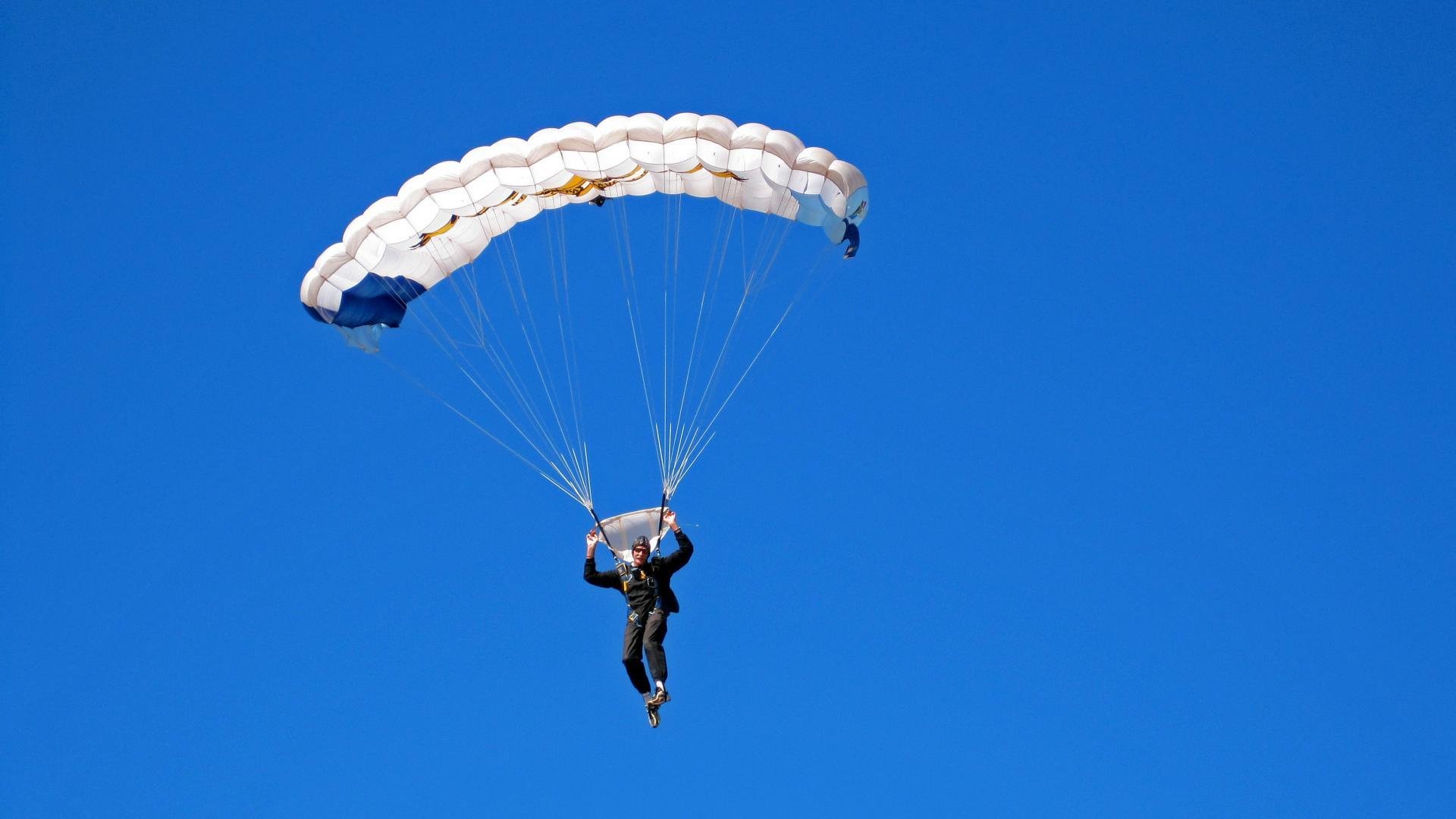 开云-苏亚雷斯上演完美帽子戏法闪耀全场！巴拉圭3-1突尼斯，老将仍是定海神针